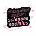 Femme entourée de ses amis dans un cadre chaleureux, symbolisant l'importance des relations sociales.