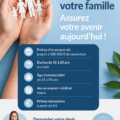 Femme en train de comparer différentes assurances santé, symbole de choix éclairés.