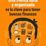 Femme souriante assise à son bureau, organisant ses finances avec un carnet et un ordinateur, symbolisant une gestion financière saine.