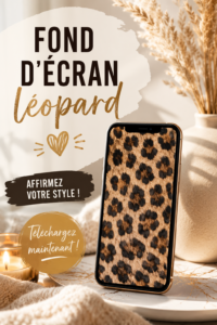 Un intérieur stylé avec un fond d'écran léopard qui apporte personnalité et modernité.