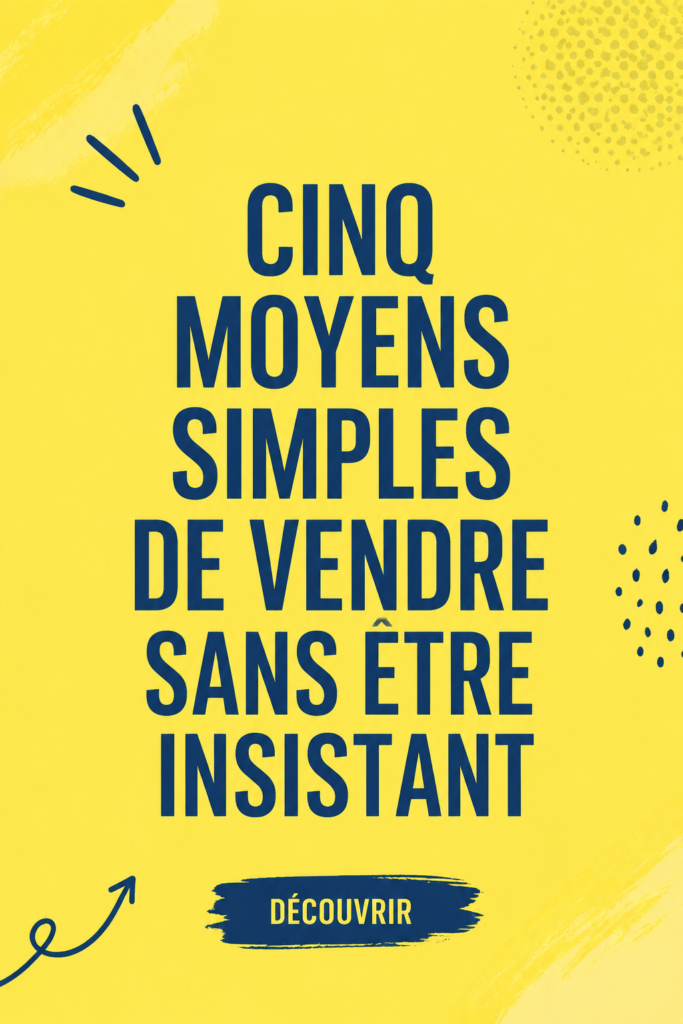 Femme positive discutant de ventes avec un client dans un environnement chaleureux.