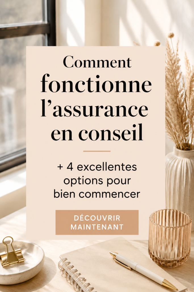 Femme de 40 ans souriante lisant sur les options d'assurance consultation.